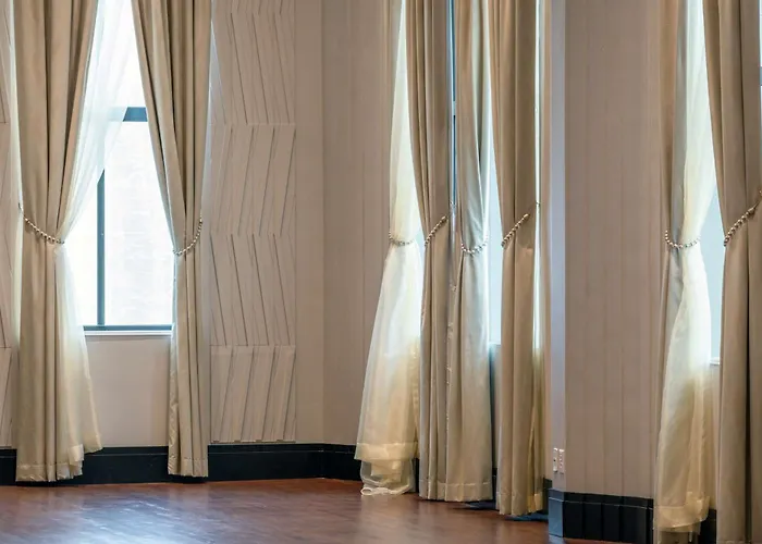 Club Curio Collection By Hilton Hotel Tulsa
