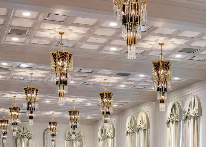 Club Curio Collection By Hilton 4*