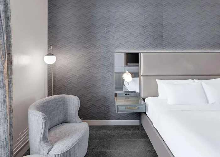 Club Curio Collection By Hilton Tulsa