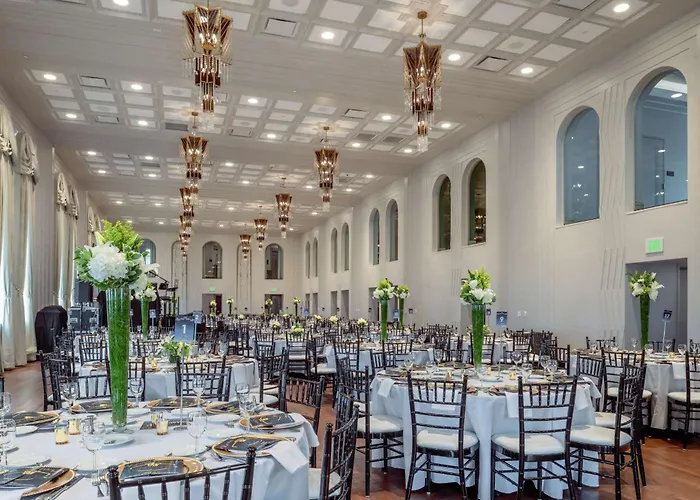Club Curio Collection By Hilton Hotel