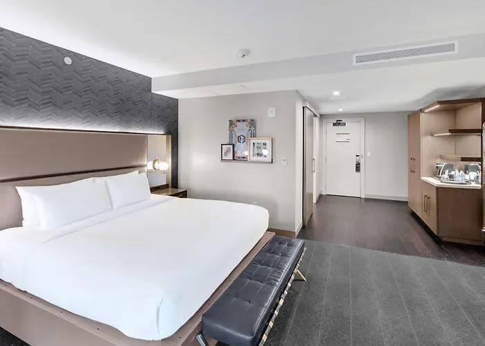 Hotel Club Curio Collection By Hilton 4*