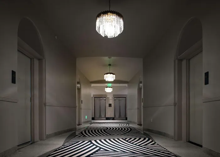 Club Curio Collection By Hilton