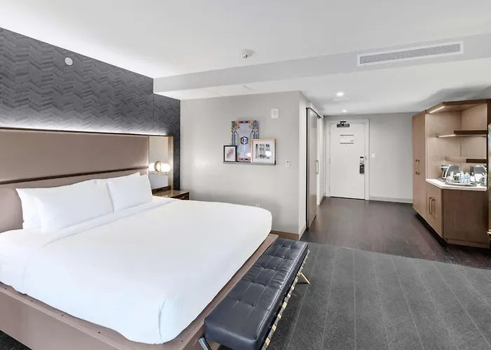 Hotel Club Curio Collection By Hilton