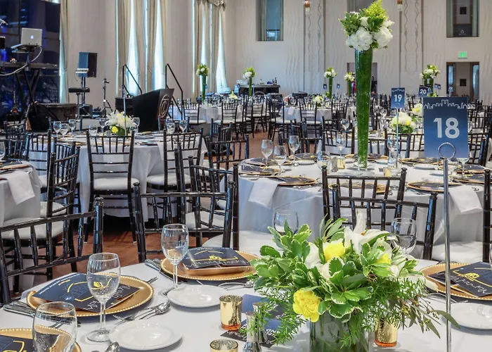 Hotel Club Curio Collection By Hilton Tulsa