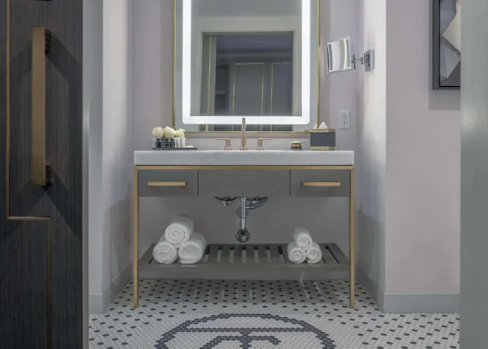 Club Curio Collection By Hilton Hotel Tulsa