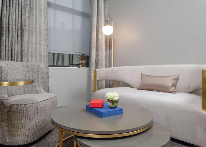 Club Curio Collection By Hilton 4*