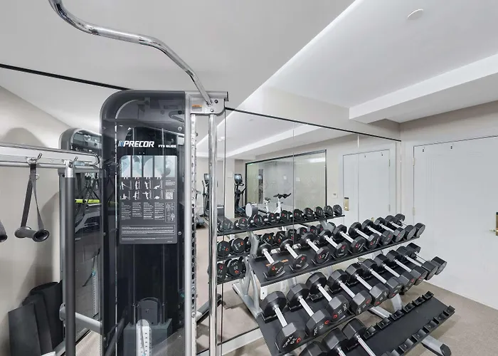 Hotel Club Curio Collection By Hilton